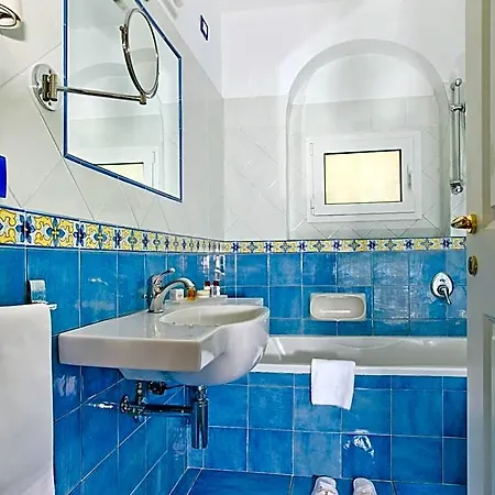 San Michele 4*